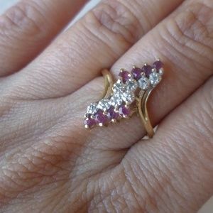 14K Yellow Gold Ruby Diamond Cluster Ring -size 7